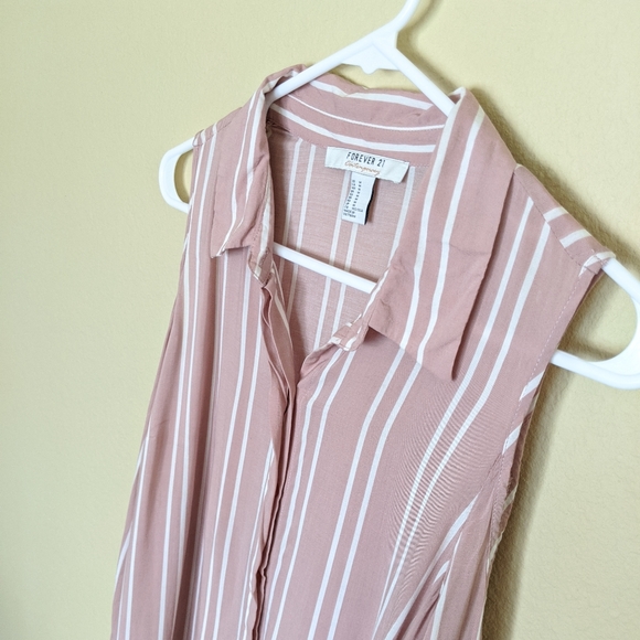 F21 Contemporary Button Down - Picture 5 of 8